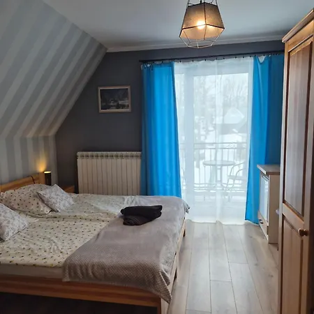 Dom Na Skraju Lasu