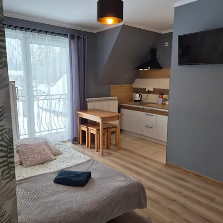Dom Na Skraju Lasu *