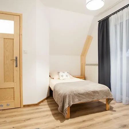 Dom Na Skraju Lasu *