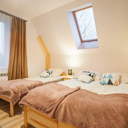 Dom Na Skraju Lasu Kwatera prywatna *